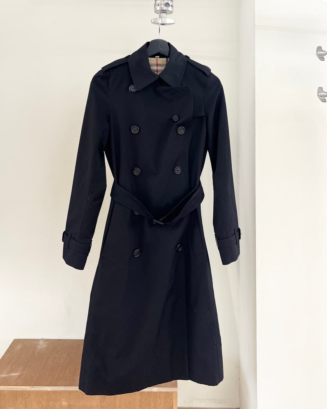 버버리 블랙 캔싱턴 더블 브레스트 트렌치 코트 상품이미지1