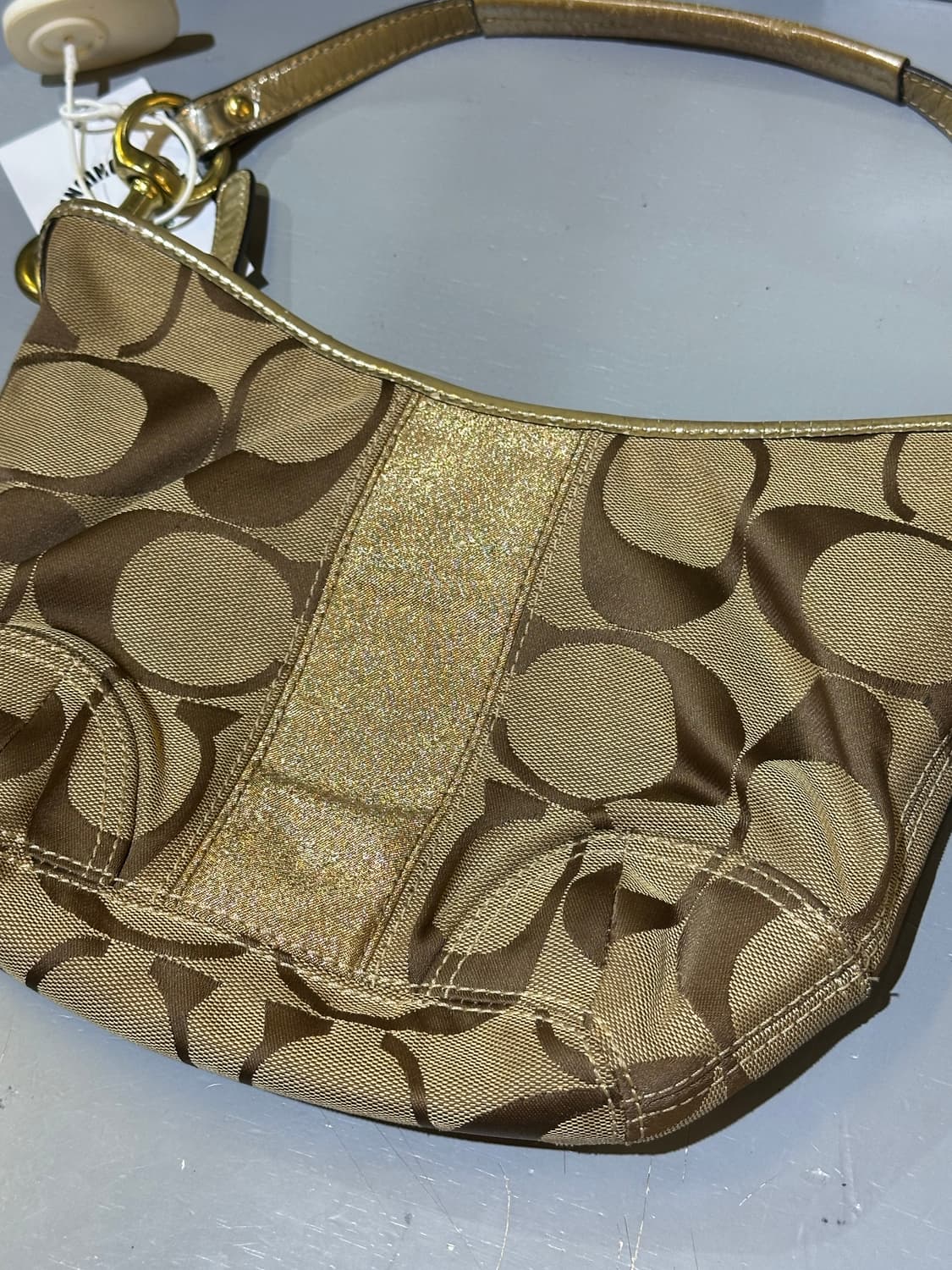 COACH 코치 골드글리터 숄더백 상품이미지2