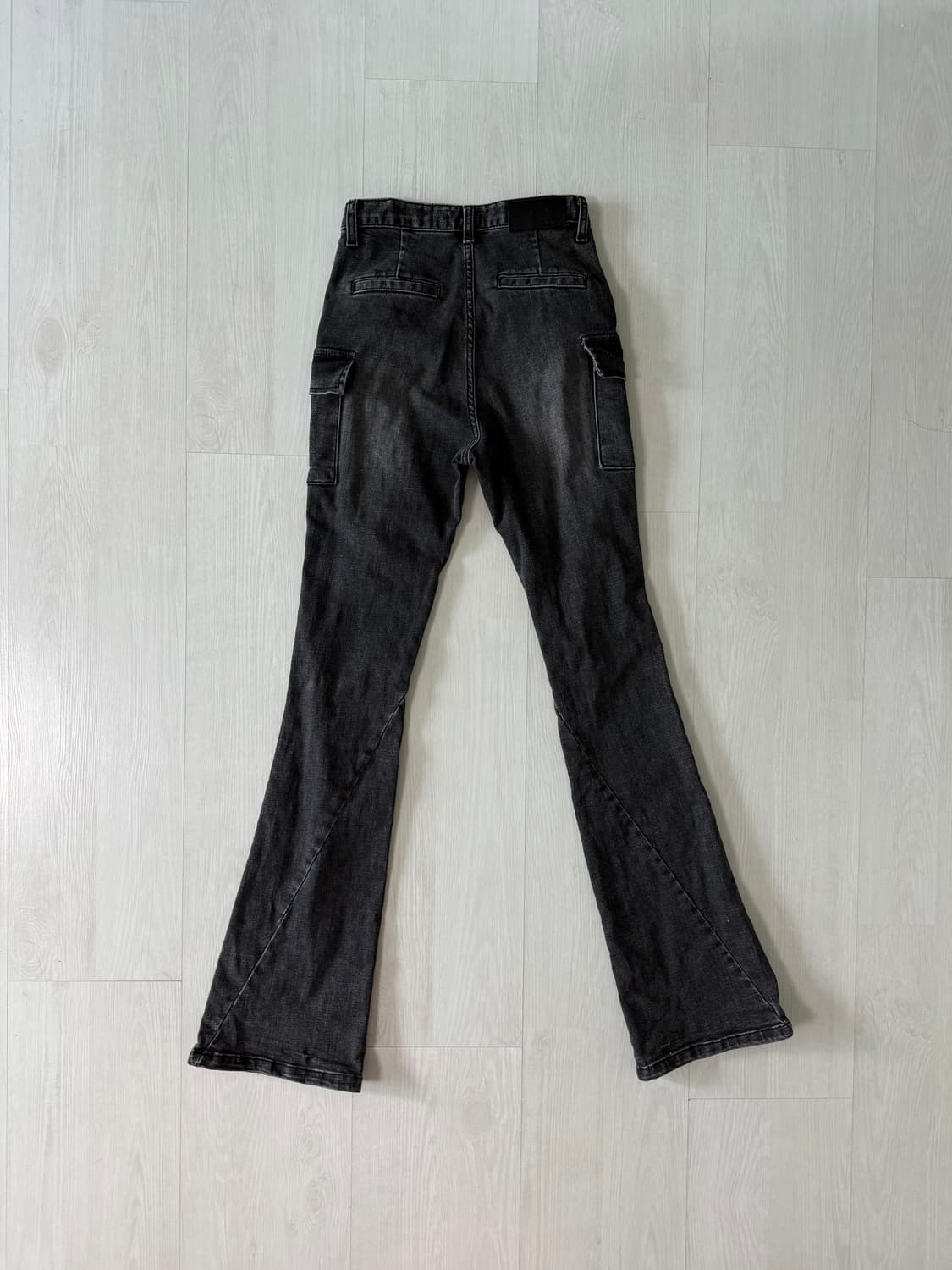 오도어 카고 부츠컷 흑청팬츠 상품이미지3