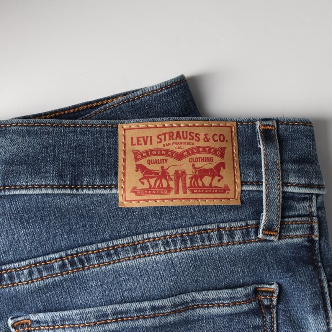 리바이스 312 쉐이핑 슬림 진청 데님 팬츠 상품이미지6