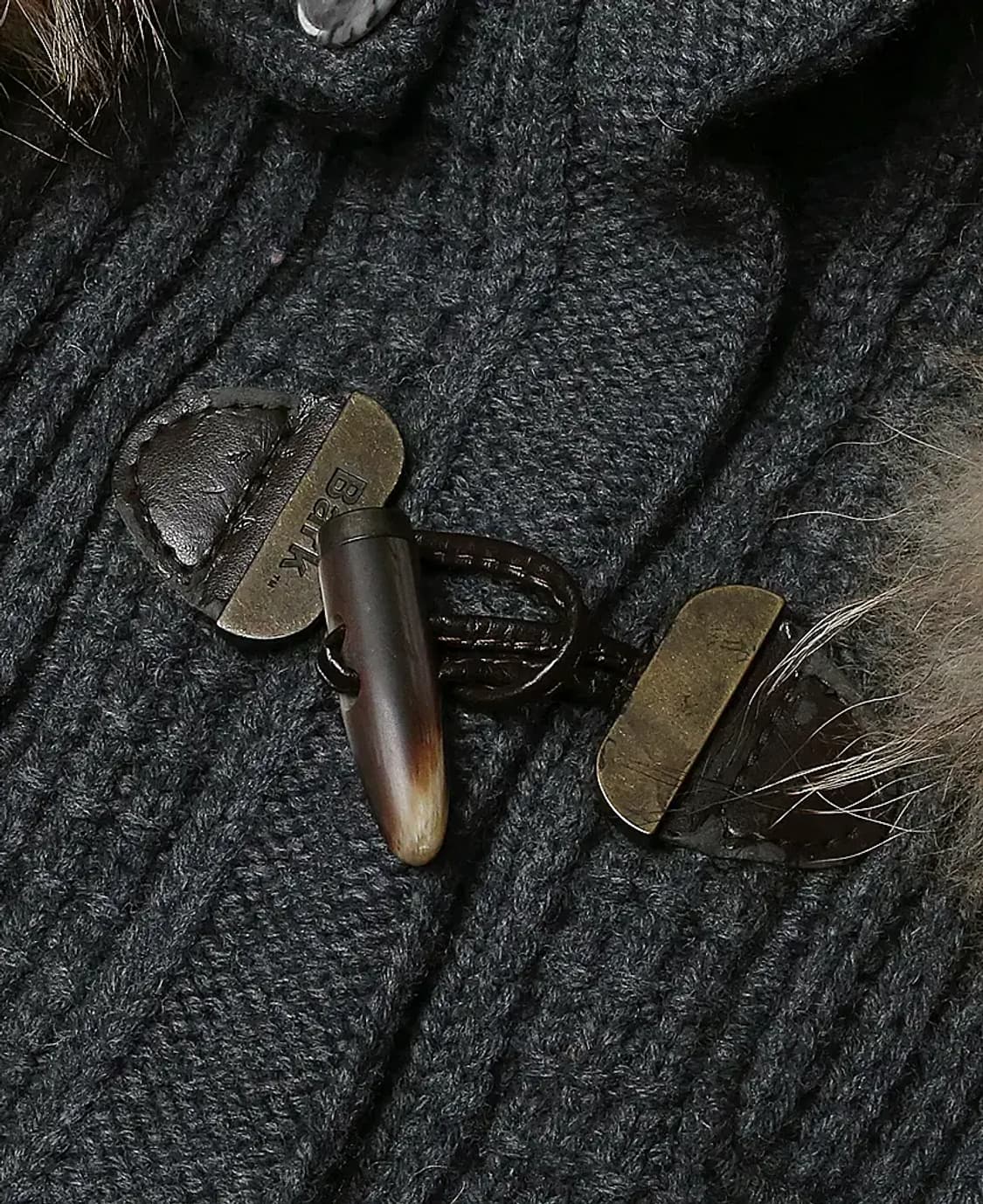 바크 [Bark] 차콜 울 후드 니트 더플 코트 상품이미지3