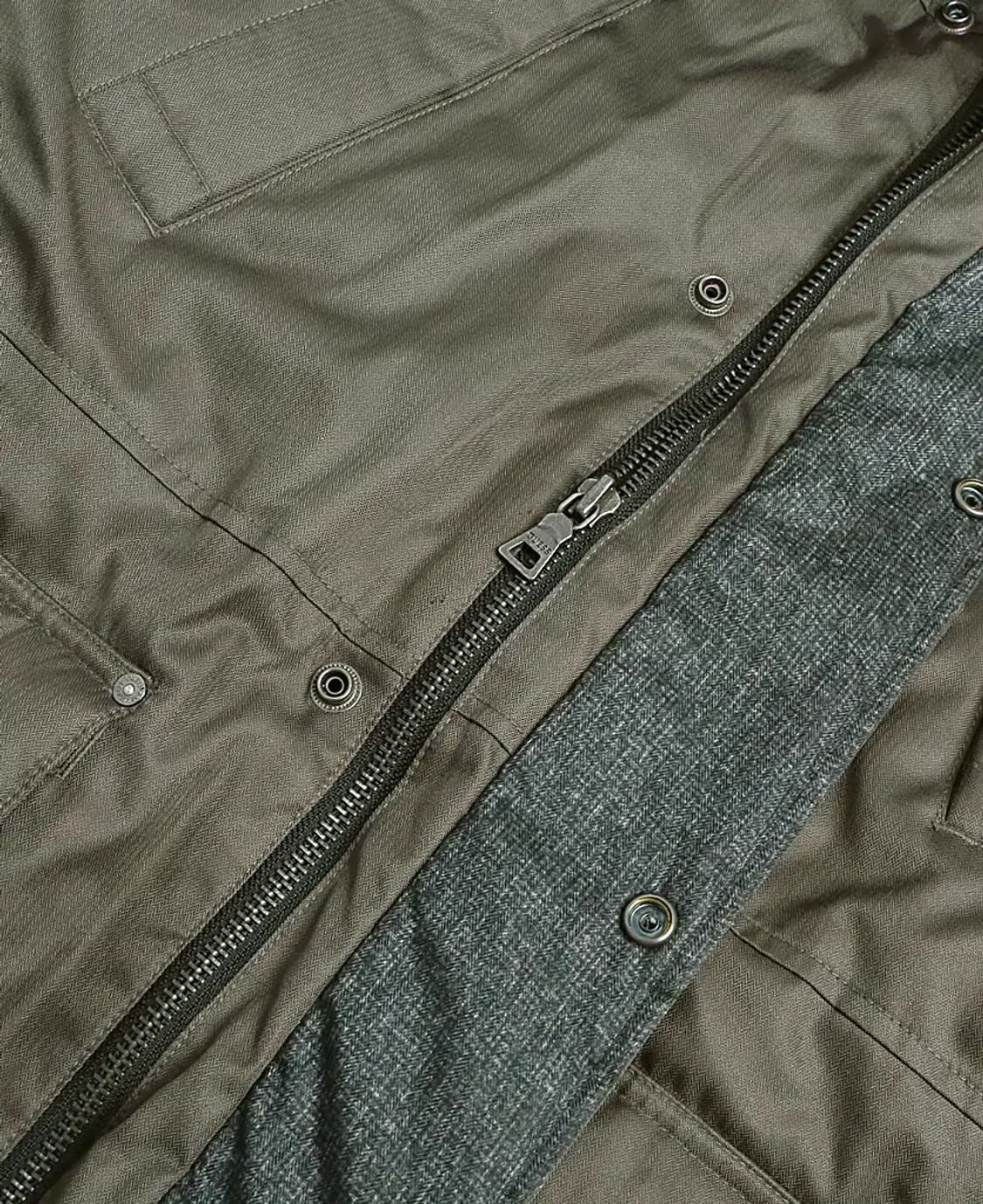 게스 [Guess] 다크 카키 덕다운 클래식 롱 패딩 상품이미지4