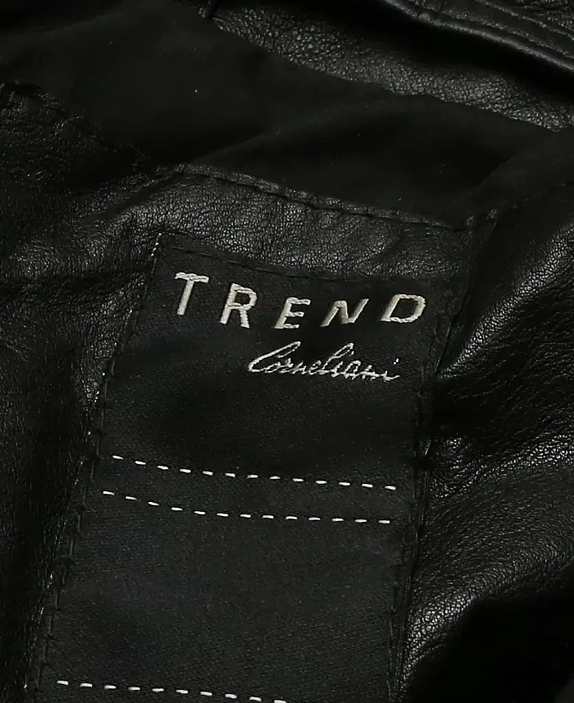 꼬르넬리아니 [Corneliani] 블랙 레더 럭셔리 이태리 하프 코트 상품이미지7