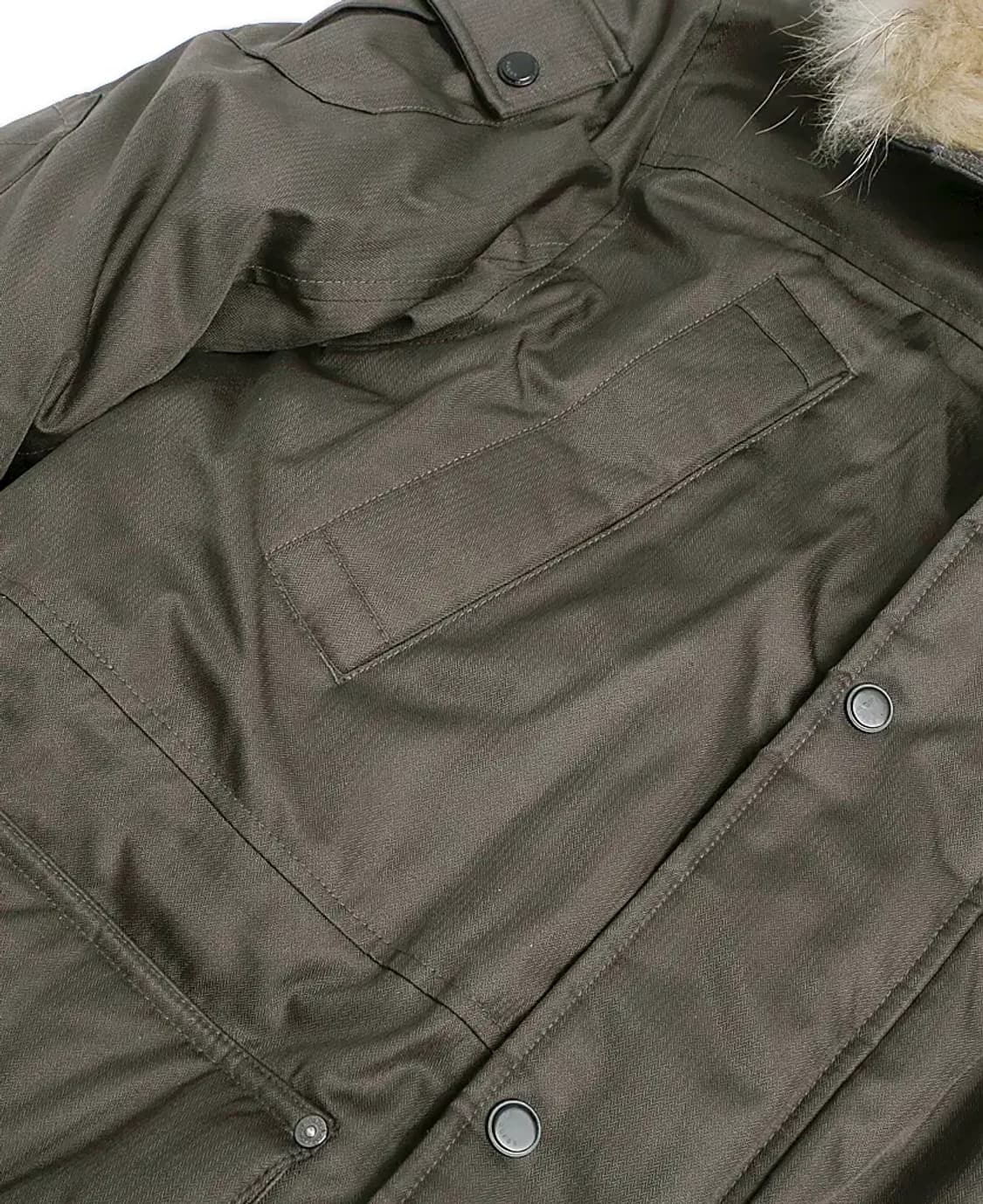 게스 [Guess] 다크 카키 덕다운 클래식 롱 패딩 상품이미지3