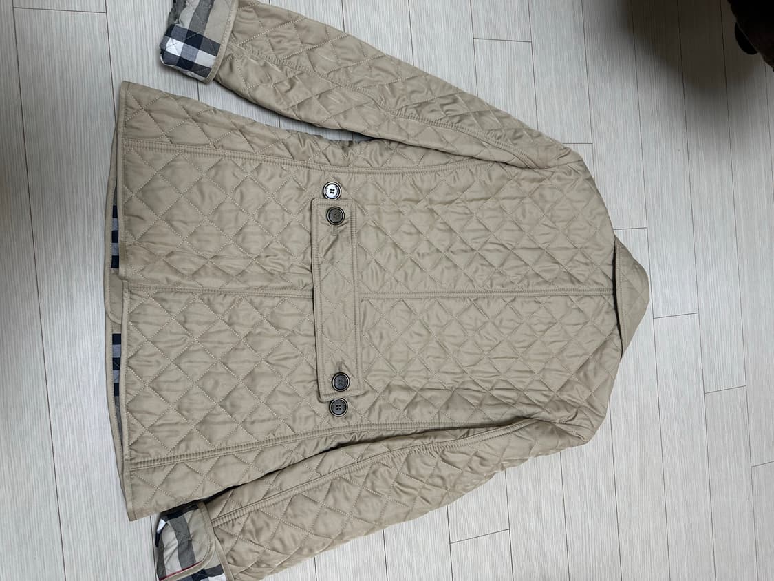 버버리 퀼팅 자켓 XS 사이즈 새 제품입니다 상품이미지7