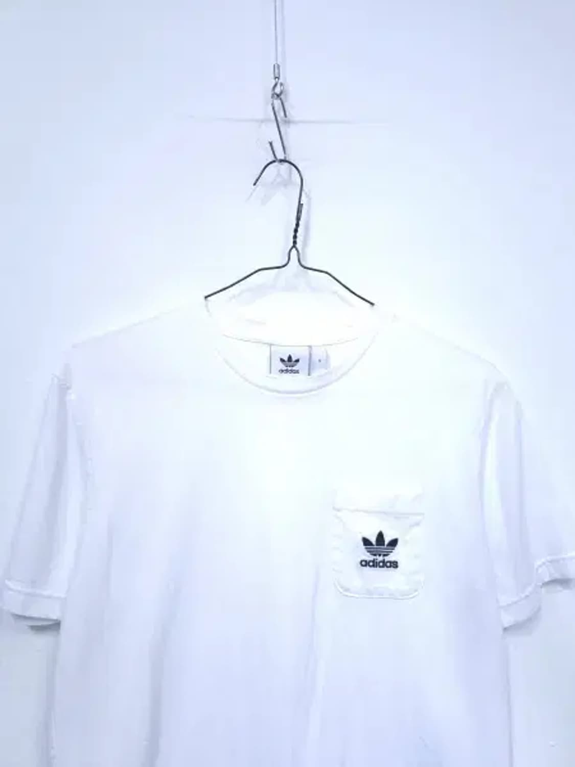 WT1751 아디다스 여성55사이즈 화이트 포켓 반팔티 상품이미지2