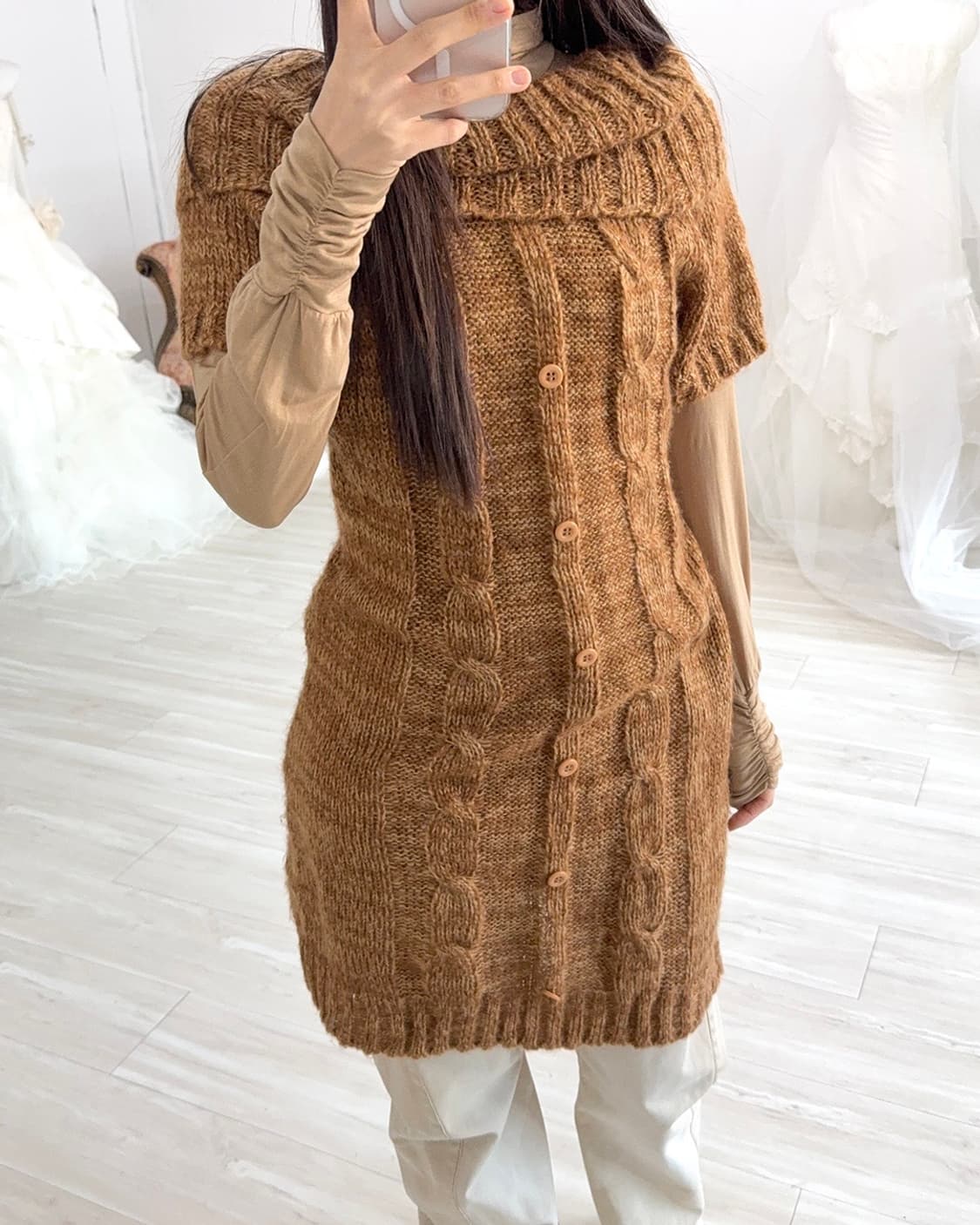 Button point orande brwon knit dress 상품이미지3
