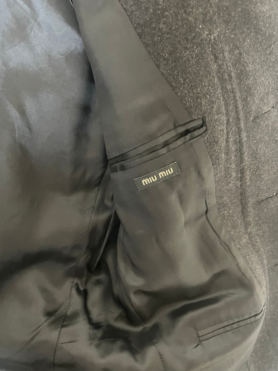 미우미우 차콜 코트 상품이미지2