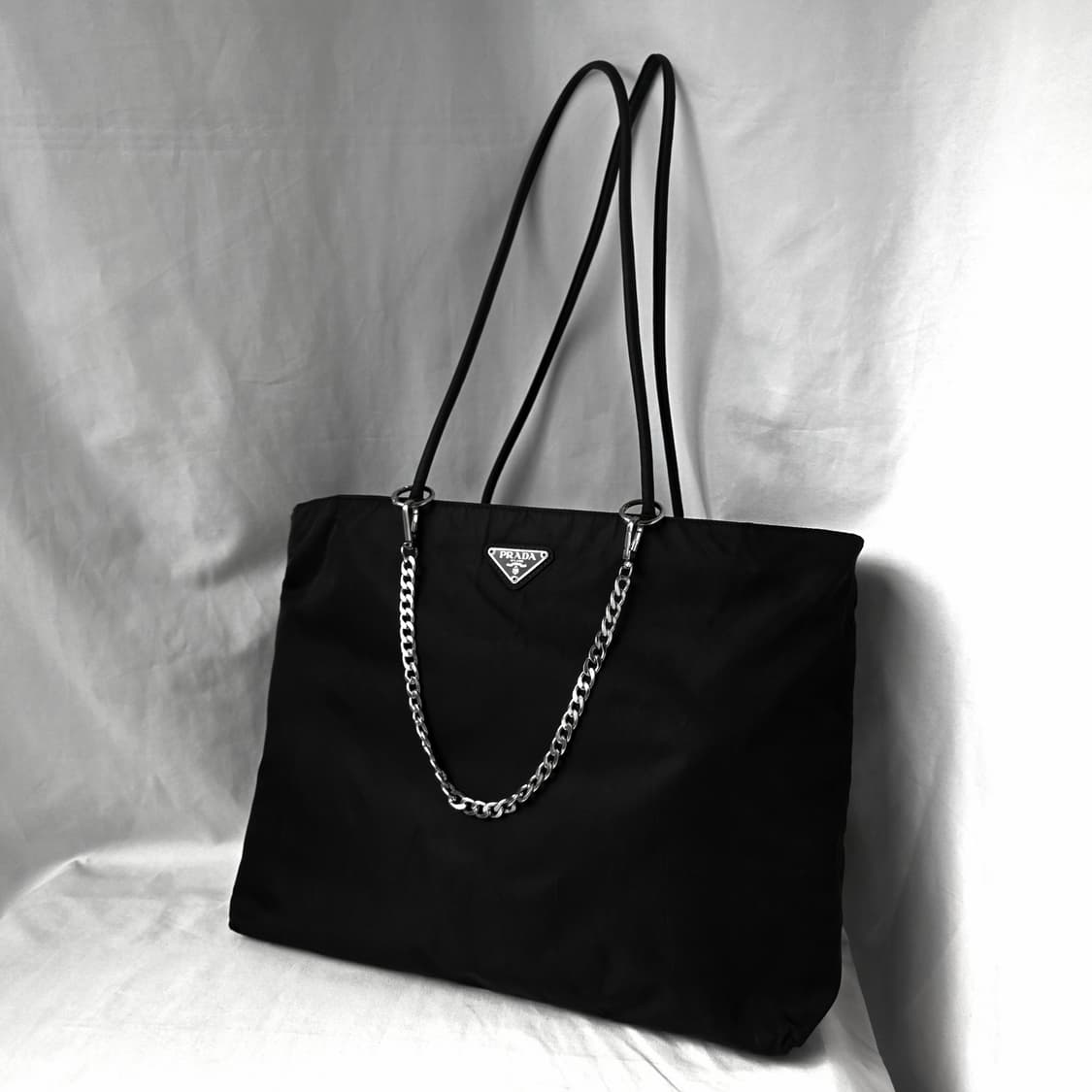 [정품 PRADA] 프라다 긴줄 나일론 숄더백 쇼퍼백 상품이미지1