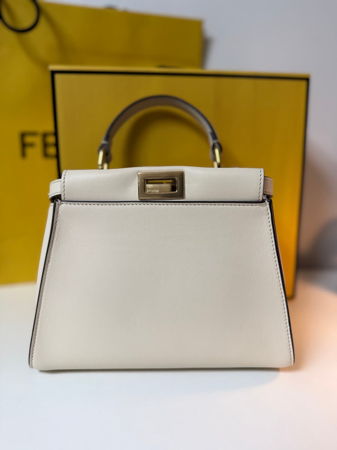 ✨새상품👜펜디 피카부 미니백👜 상품이미지2