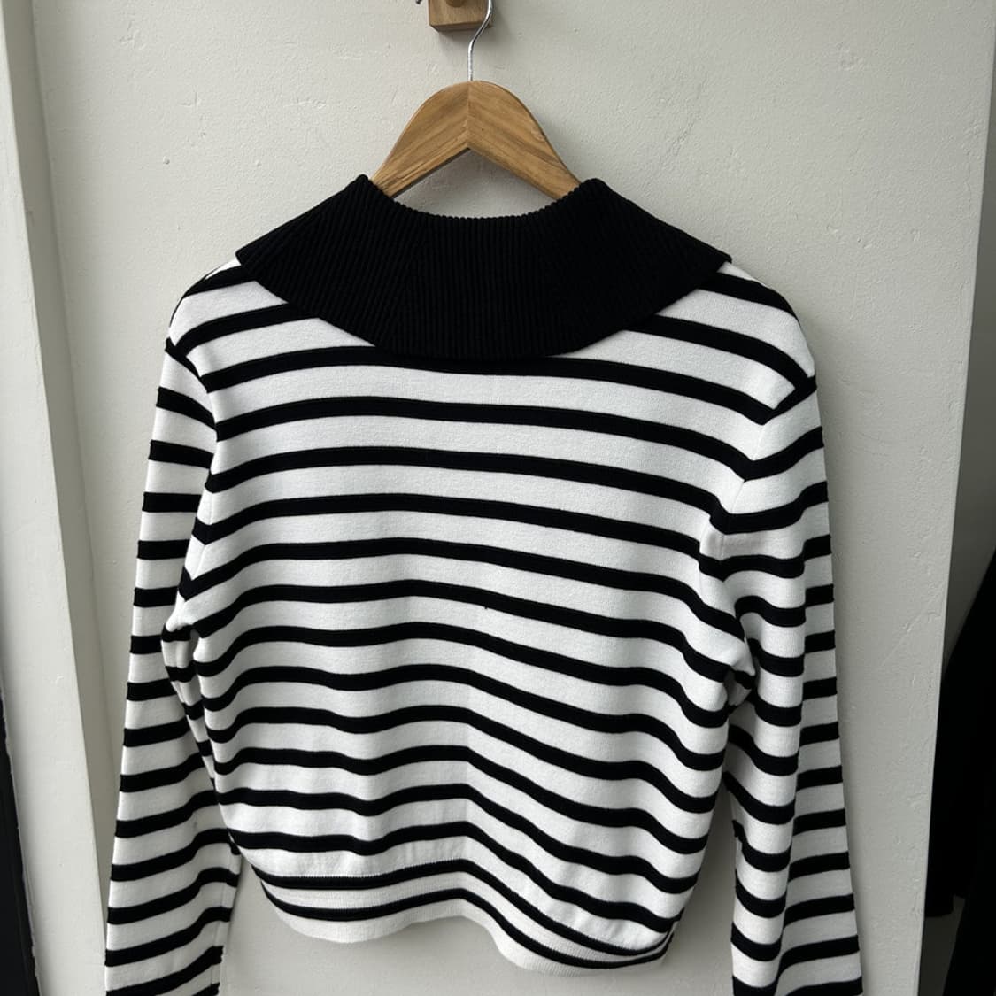 16591 - A.P.C. 아페쎄 스트라이프 카라 니트 상품이미지5