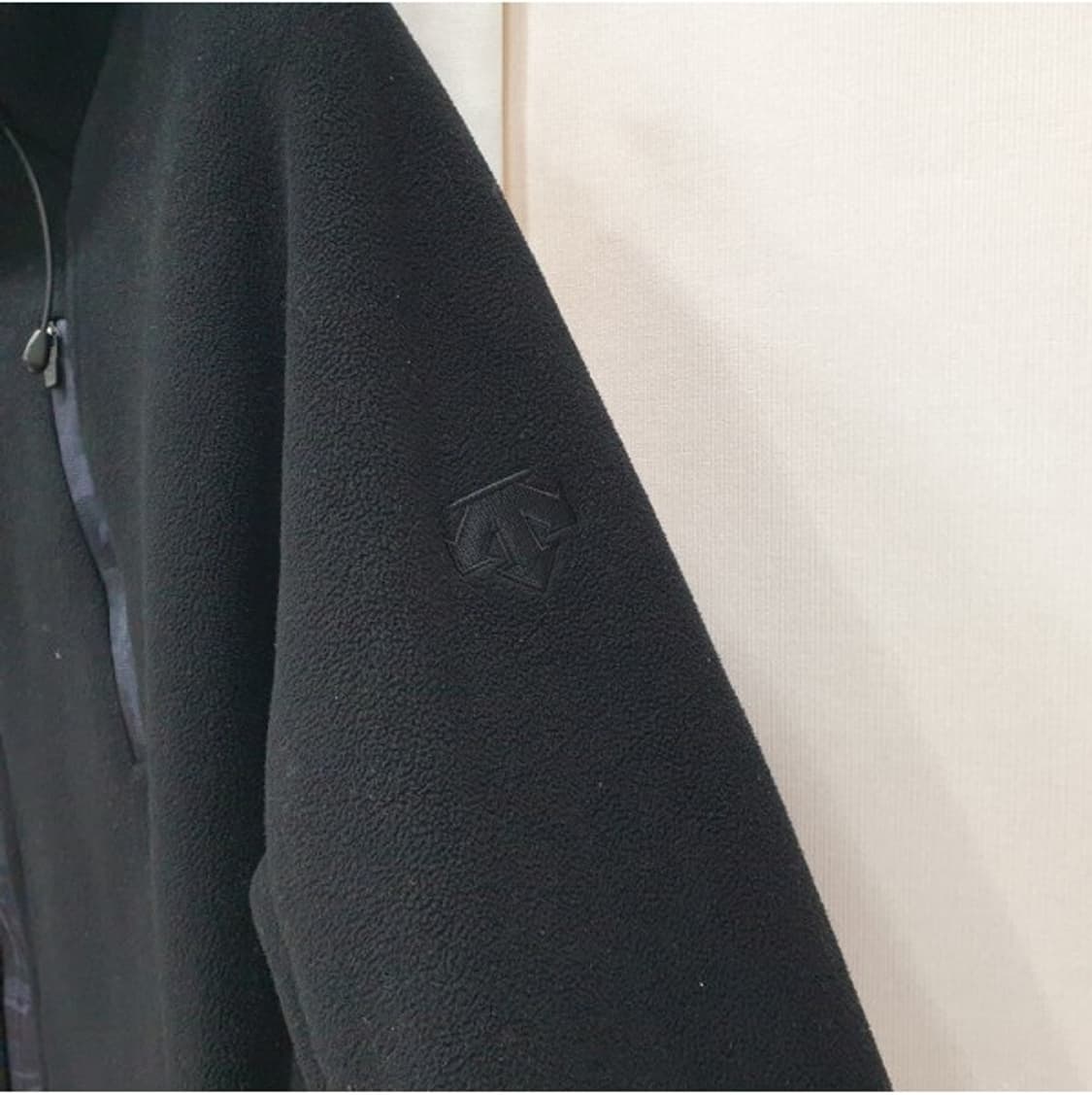 데상트 아카이브 헤비플리스 니트 집업 95 상품이미지4