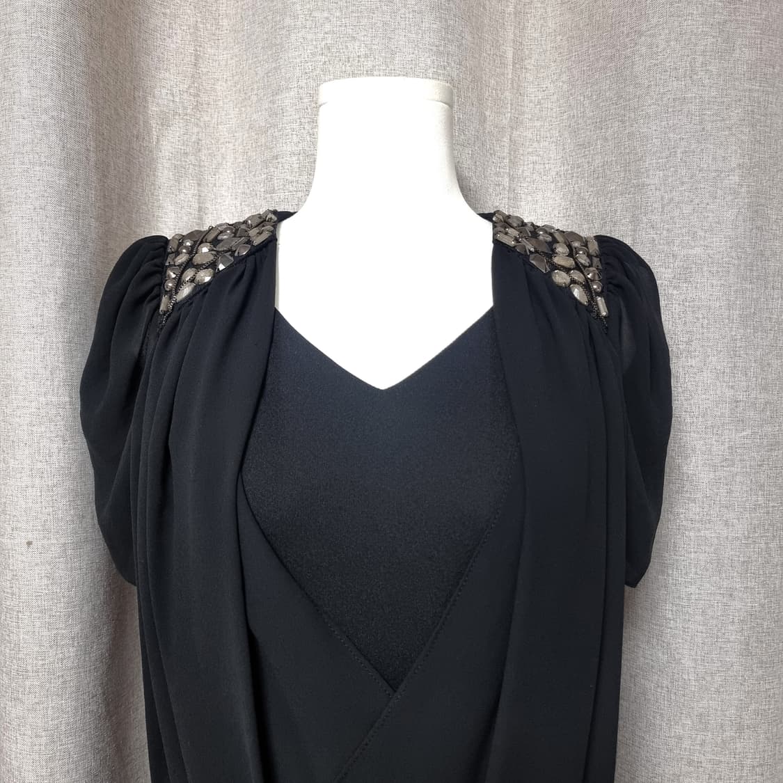 모조에스핀 드레스 원피스 큐빅숄더 (55) 2회착+드라이완/ 상태최상 상품이미지4