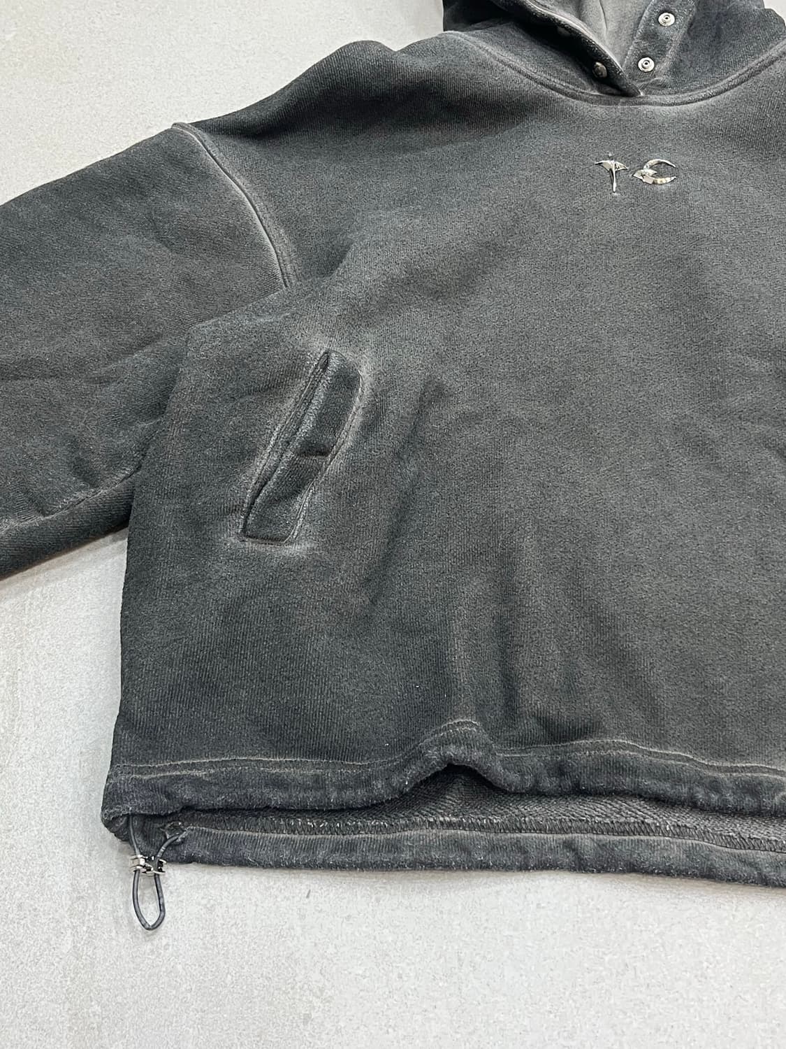 Thug club 컬러 엠블럼 후드 카키 상품이미지4