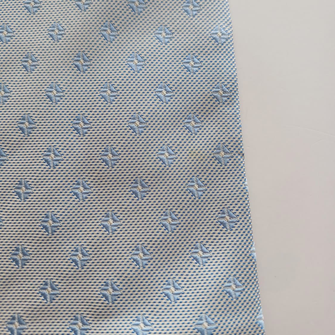 아쿠아스큐텀 실크 베이지&블루 패턴 넥타이 9.5cm A등급 A18643 상품이미지8