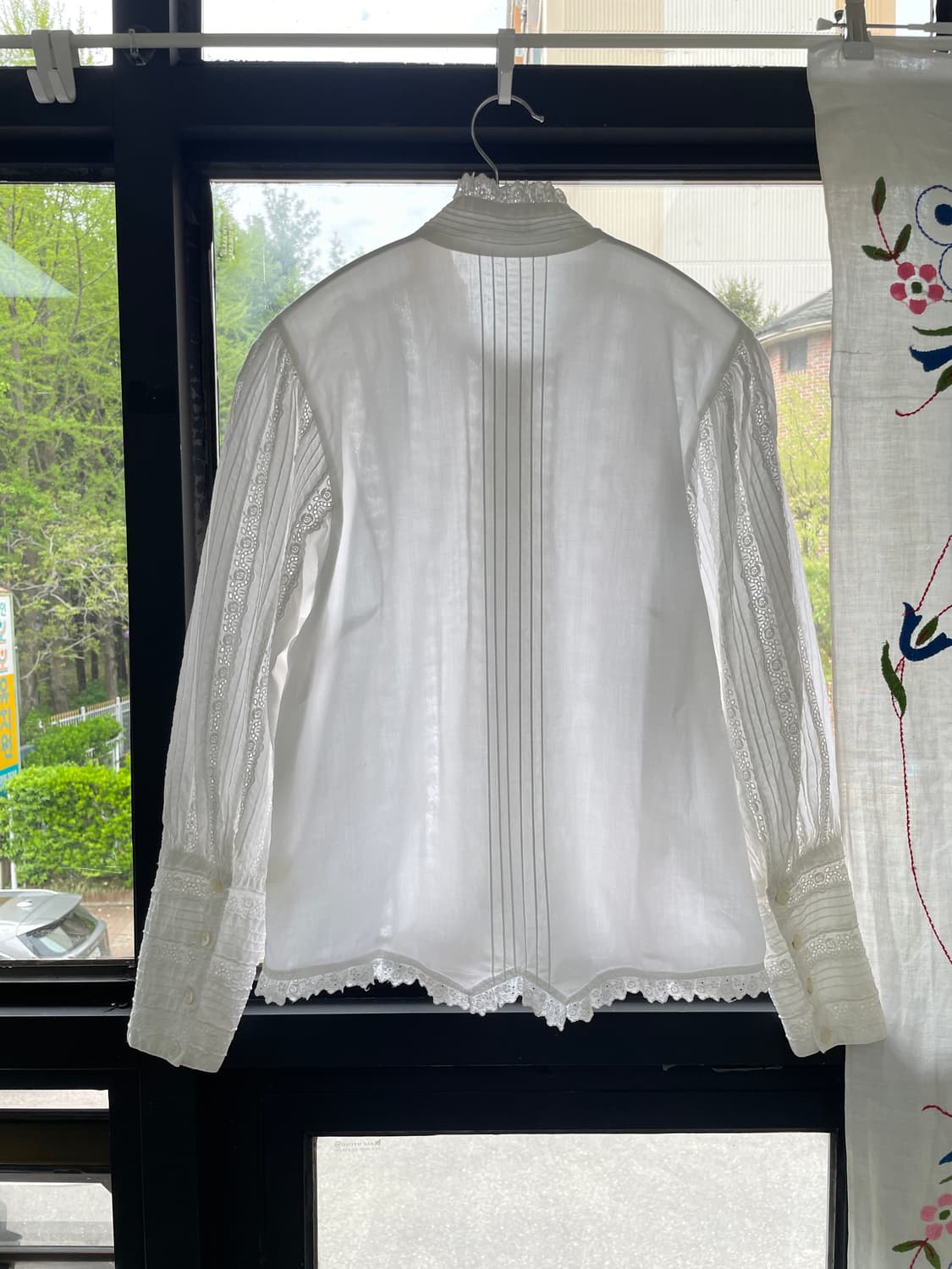 일본 빈티지 화이트 핀턱 레이스 블라우스 상품이미지3
