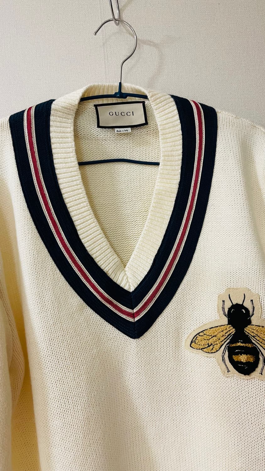 구찌 벌 자수 브이넥 니트 XL 프레피룩 실착 1회 상품이미지5