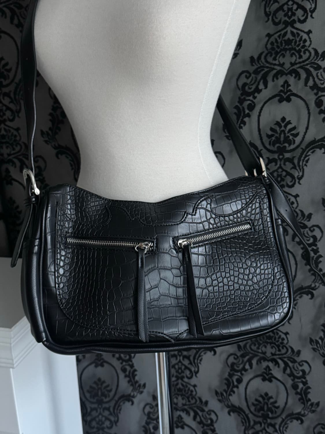 파이톤 레더 크로스백  상품이미지3