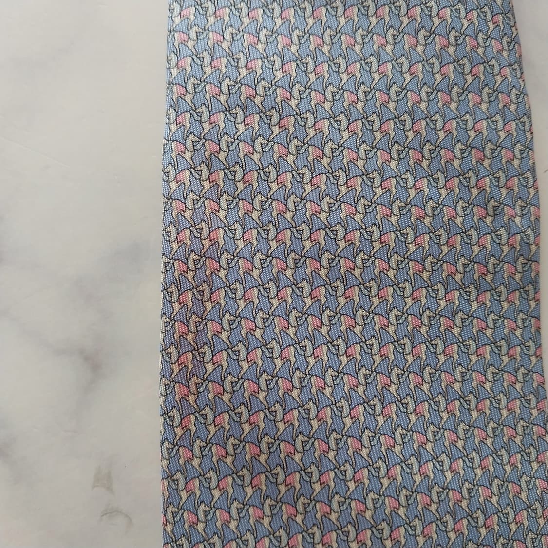 페라가모 실크 블루 강아지 패턴 넥타이 8.1cm B등급 K1919
 상품이미지7