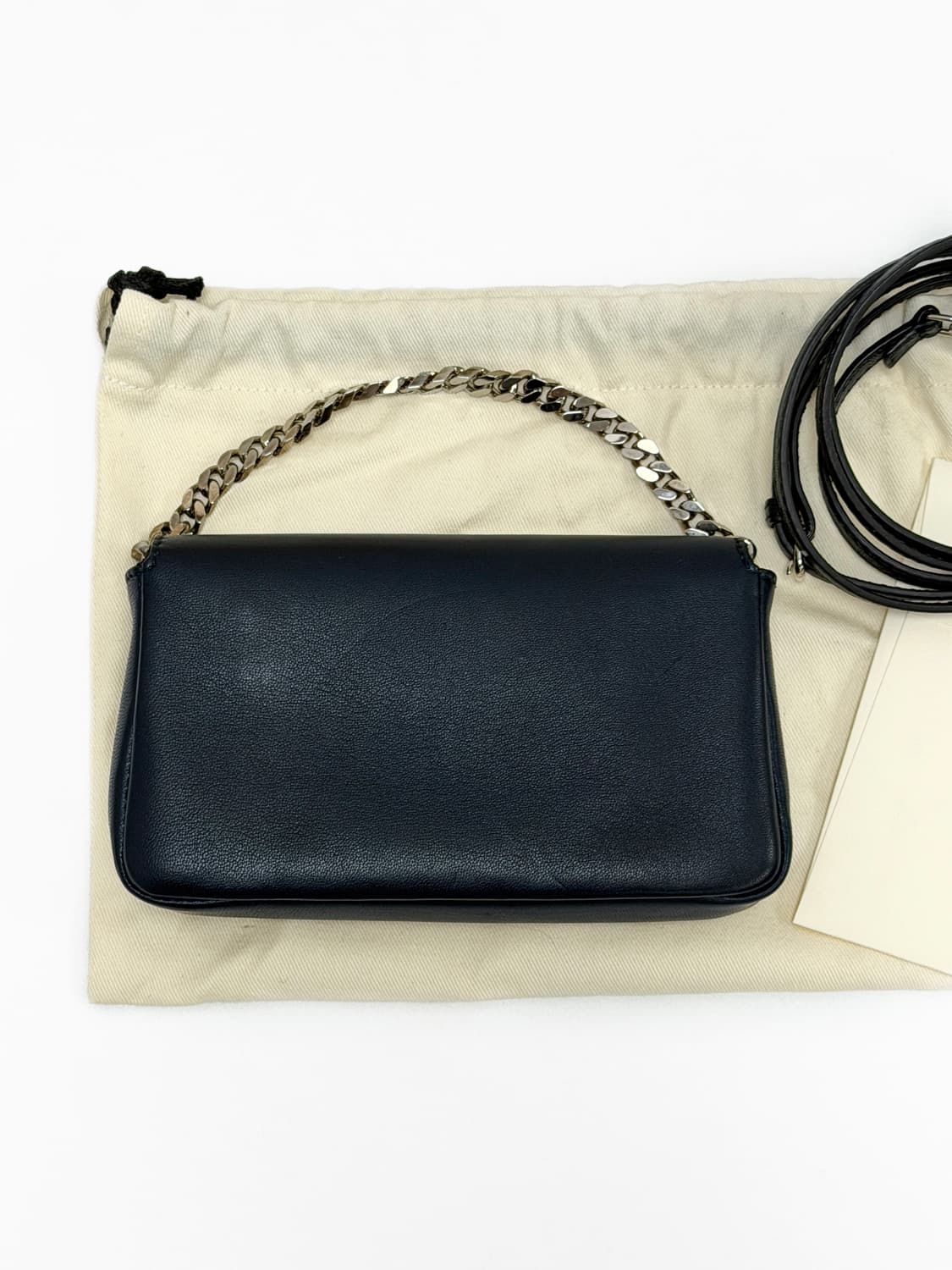 펜디 마이크로 바게트 나파 레더 체인 크로스백 상품이미지3