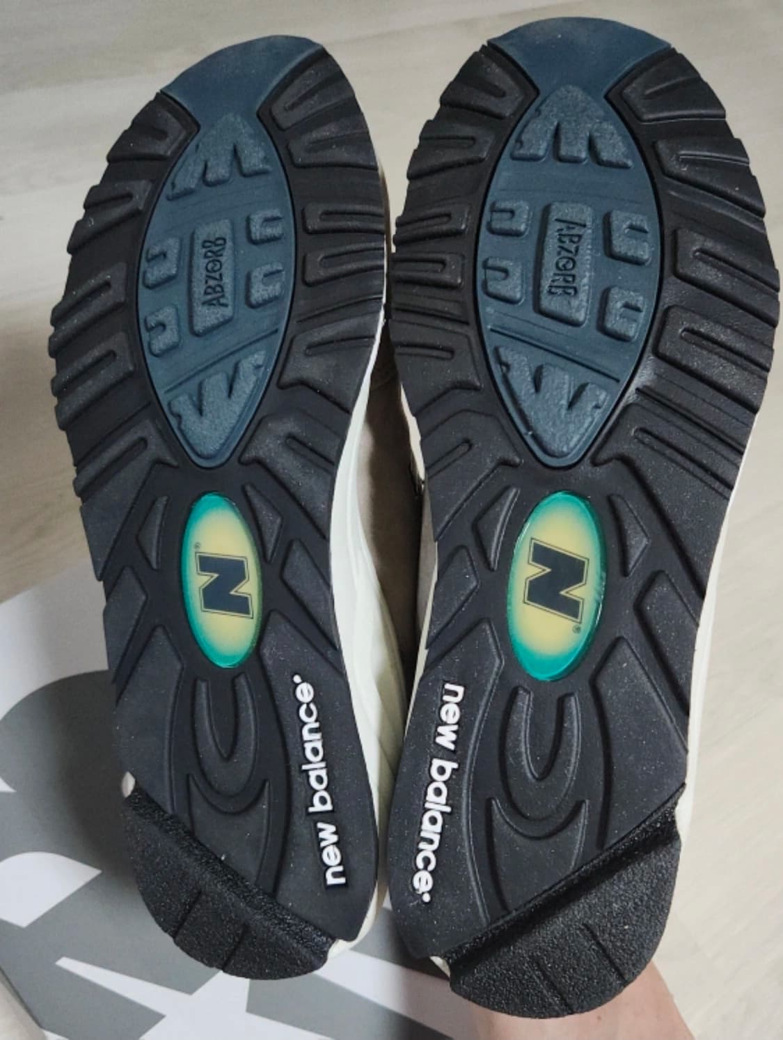 뉴발란스 990 v2 그레이 상품이미지6