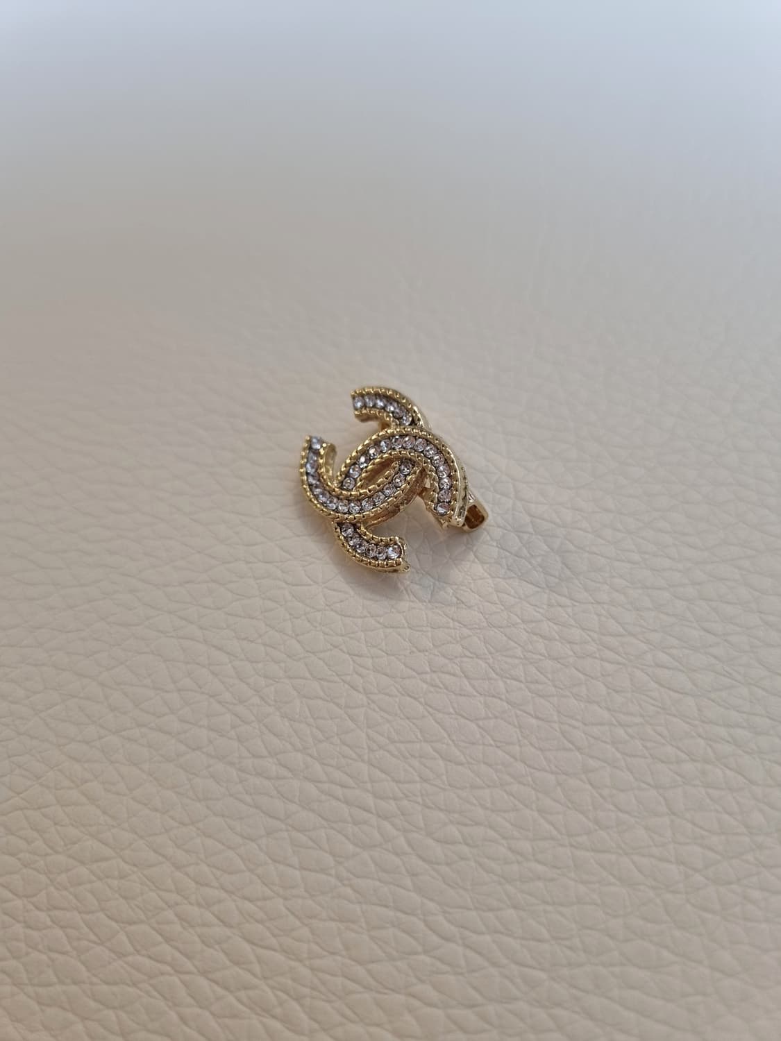 샤넬 금장체인 보석CC 미니 브로치 업사이클링 상품이미지6