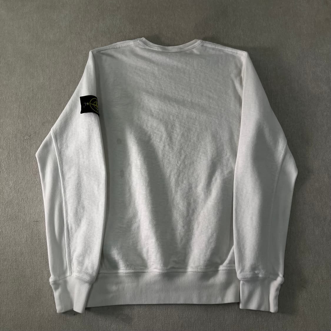 100 스톤아일랜드 20FW 화이트 맨투맨  상품이미지2