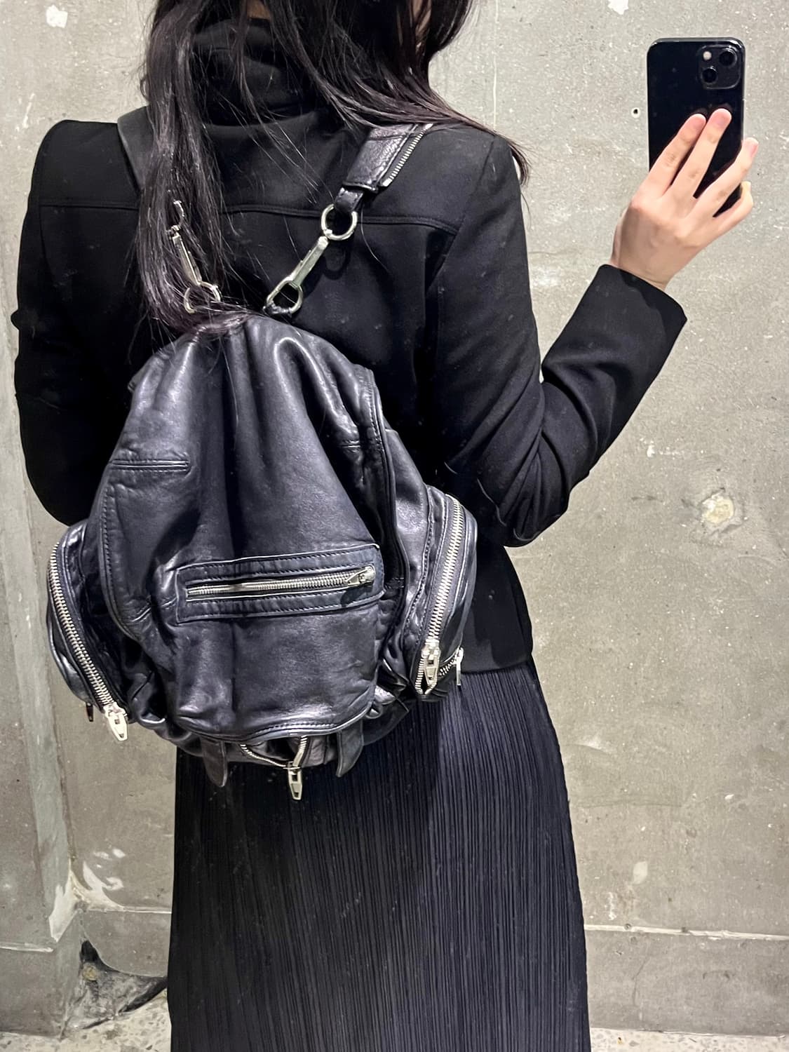 Alexanderwang 알렉산더왕 블랙 레더백 상품이미지2