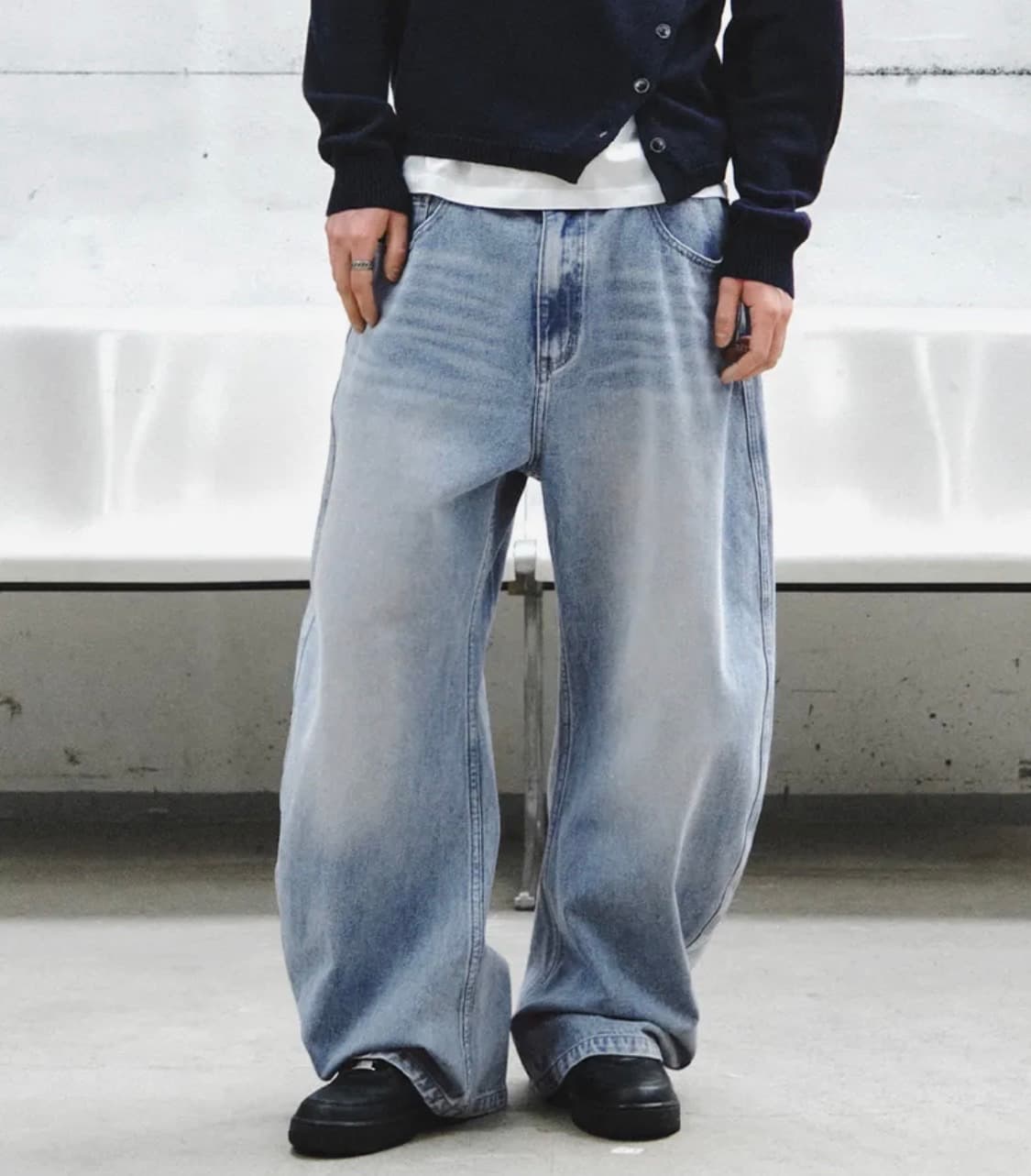 인템포무드 페일페이드 커브드 팬츠 상품이미지4