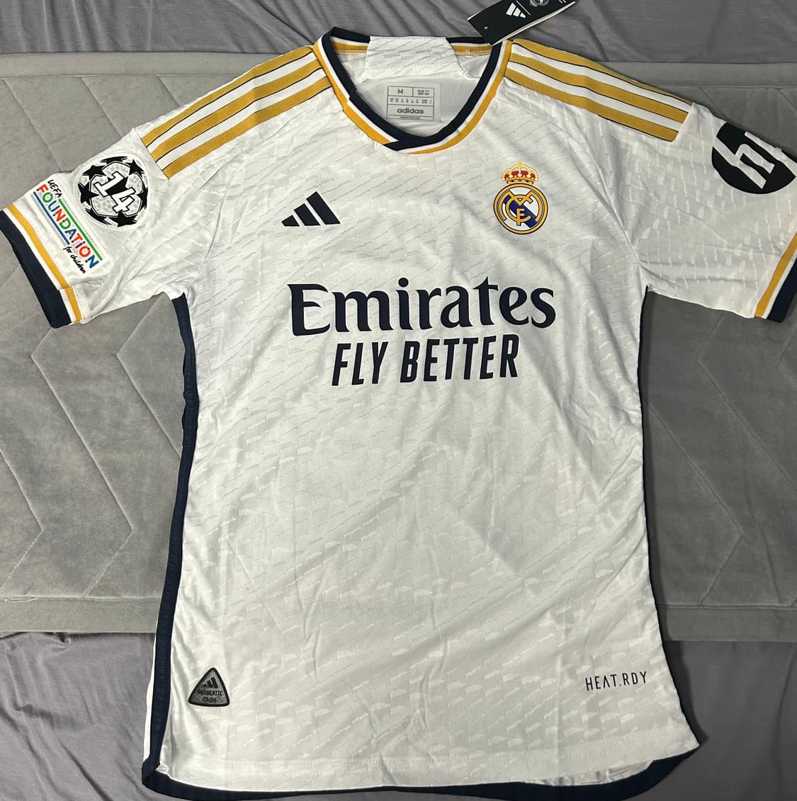 23/24 레알 마드리드 홈 어센틱 유니폼 상품이미지1