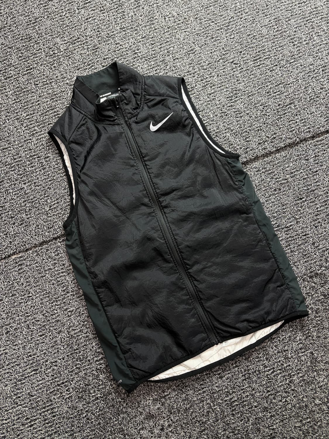 나이키 에어로레이어 러닝 경량 다운 베스트 2473 상품이미지1