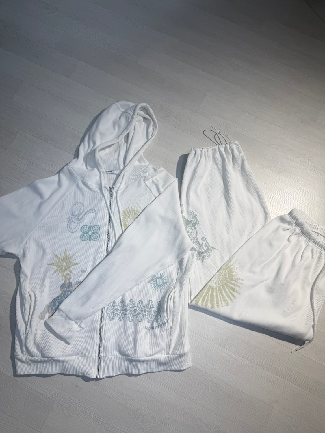 투머치택스 화이트 트레이닝 세트 상품이미지1