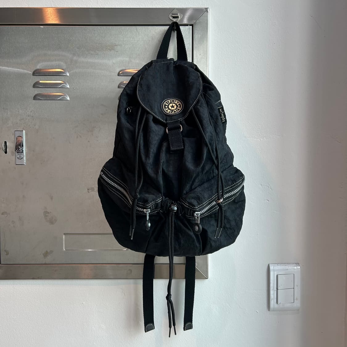 키플링 블랙 포켓 백팩 상품이미지1