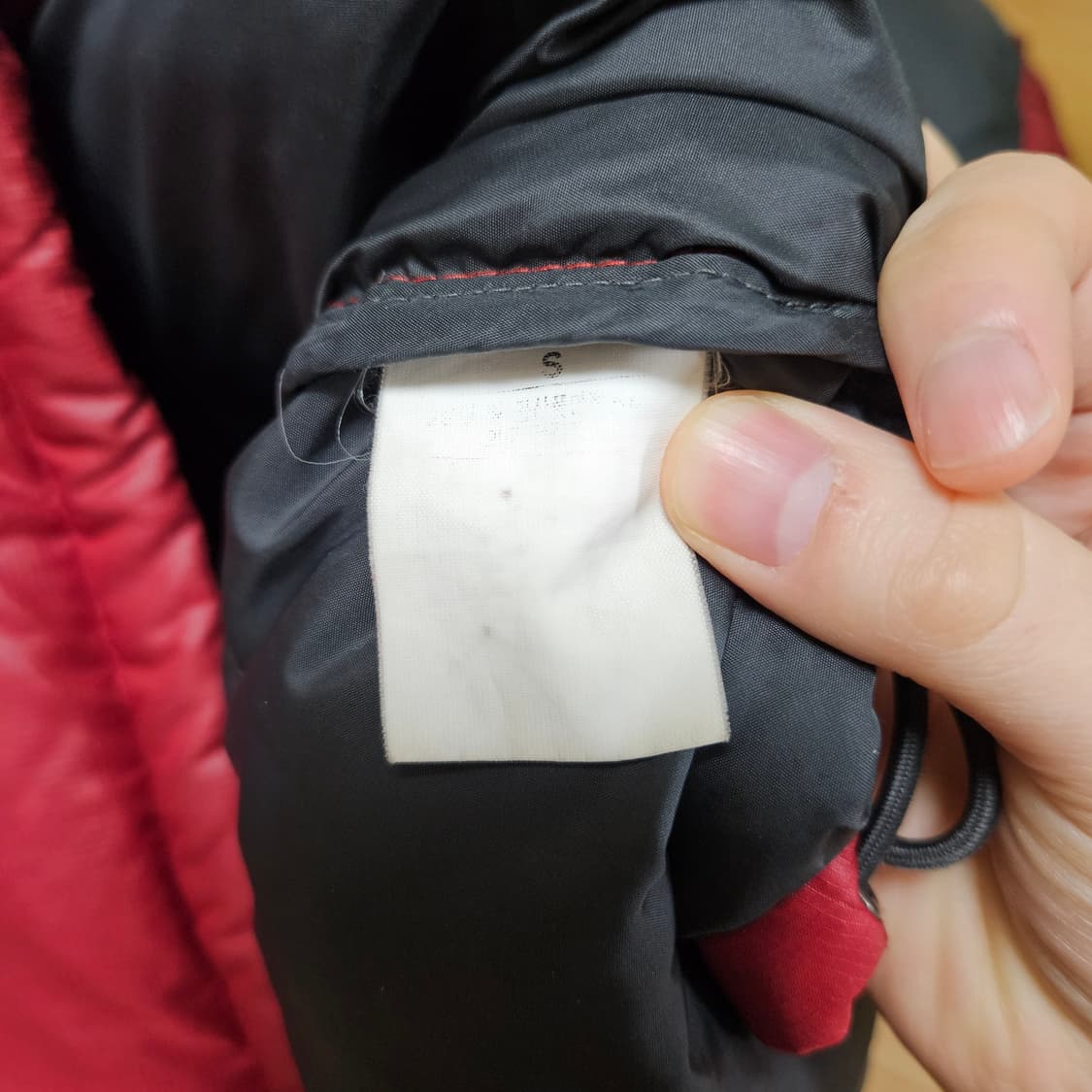 노스페이스 700 눕시 패딩 다크레드 상품이미지4