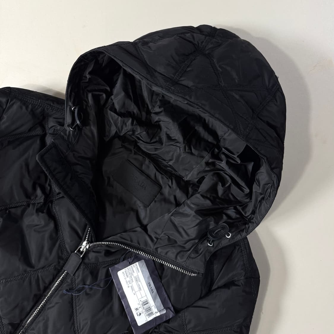 [46/당일출고]프라다 삼각로고 퀄팅 후드 패딩 자켓 상품이미지3