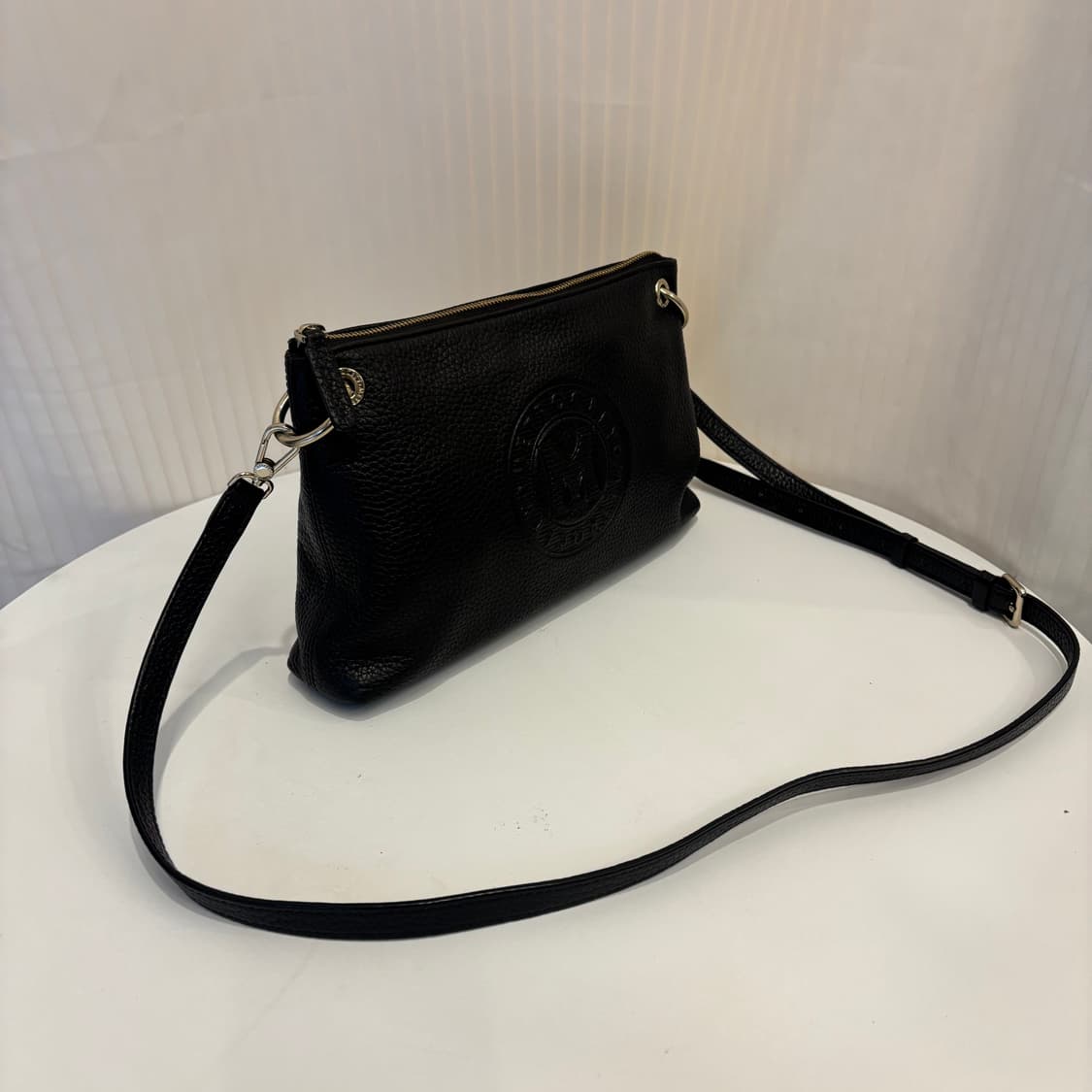 정품 메트로시티 가죽 크로스백     상품이미지3