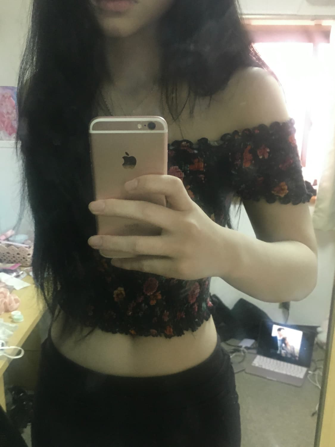 빈티지 플라워 오프숄더 상품이미지1