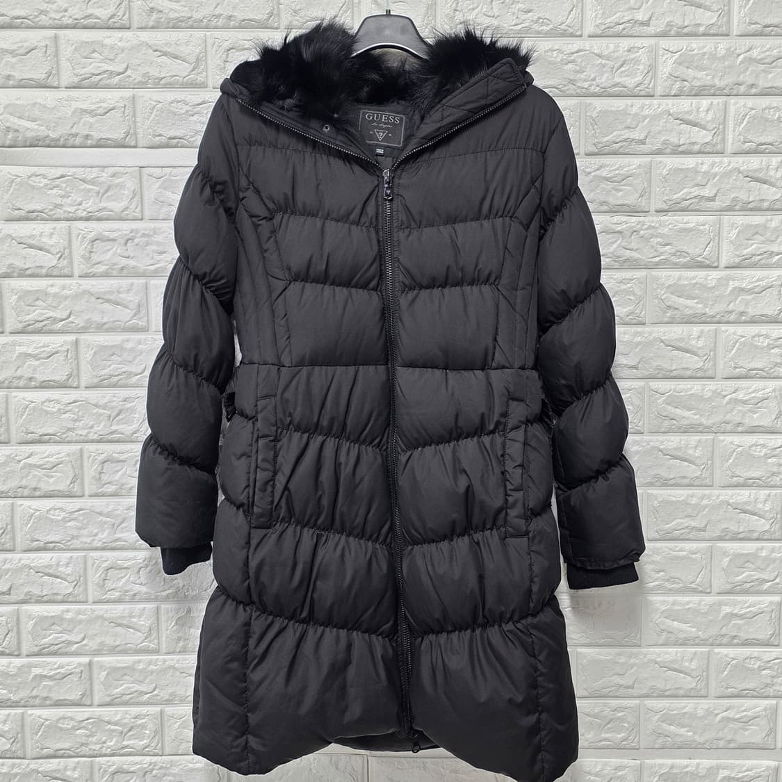 택포// 게스 블랙 롱패딩 M 상품이미지1