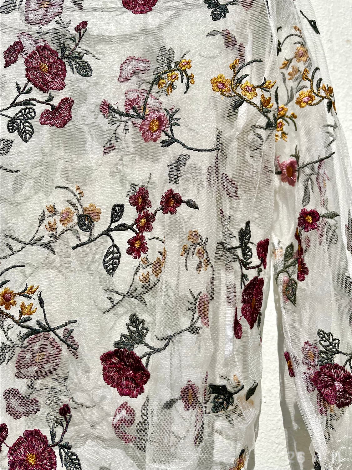 Floral Sheer Top 플로럴 쉬어 탑 상품이미지3