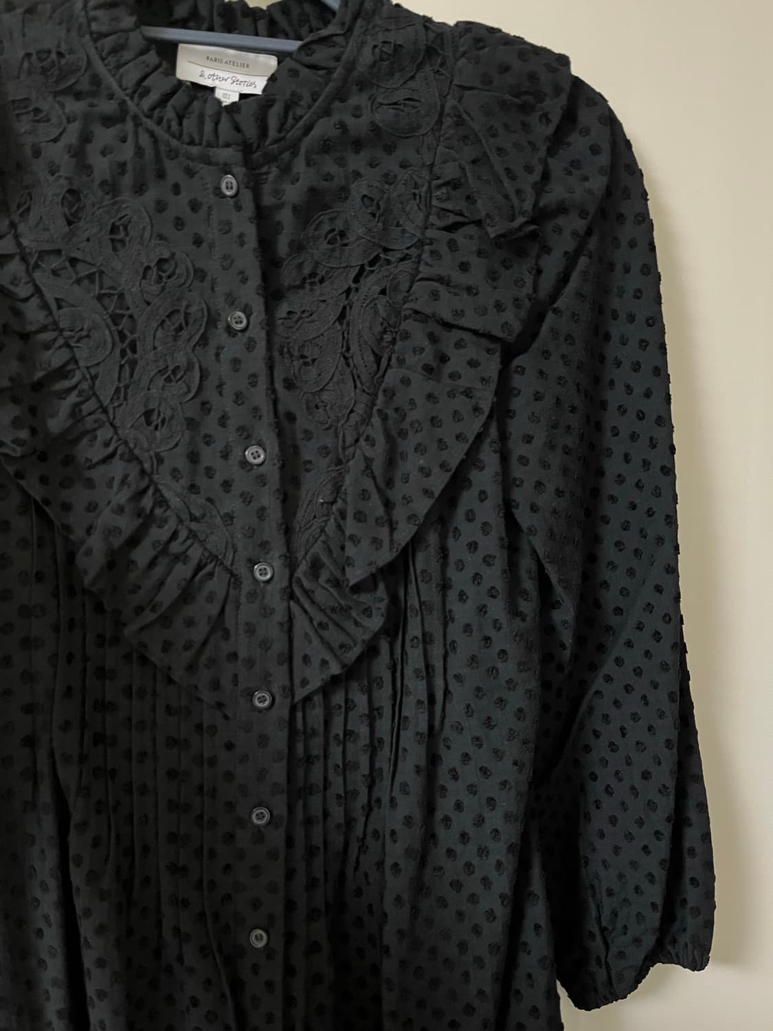 앤아더스토리즈 블랙 도트 원피스 상품이미지5