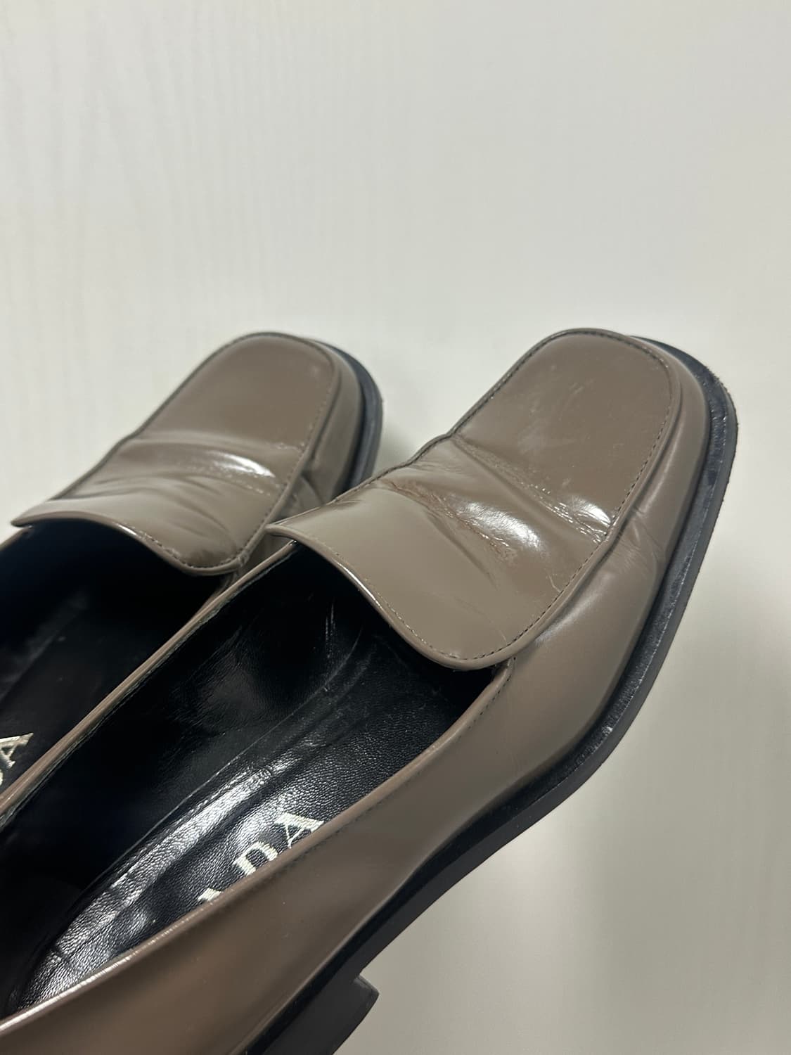 프라다 빈티지 구두 상품이미지1