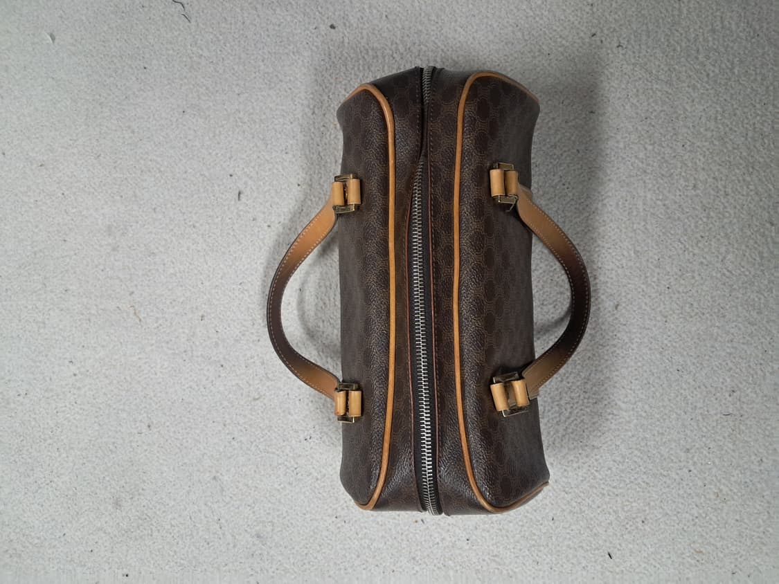 셀린느 트리오페 마카담 롤러백 상품이미지2