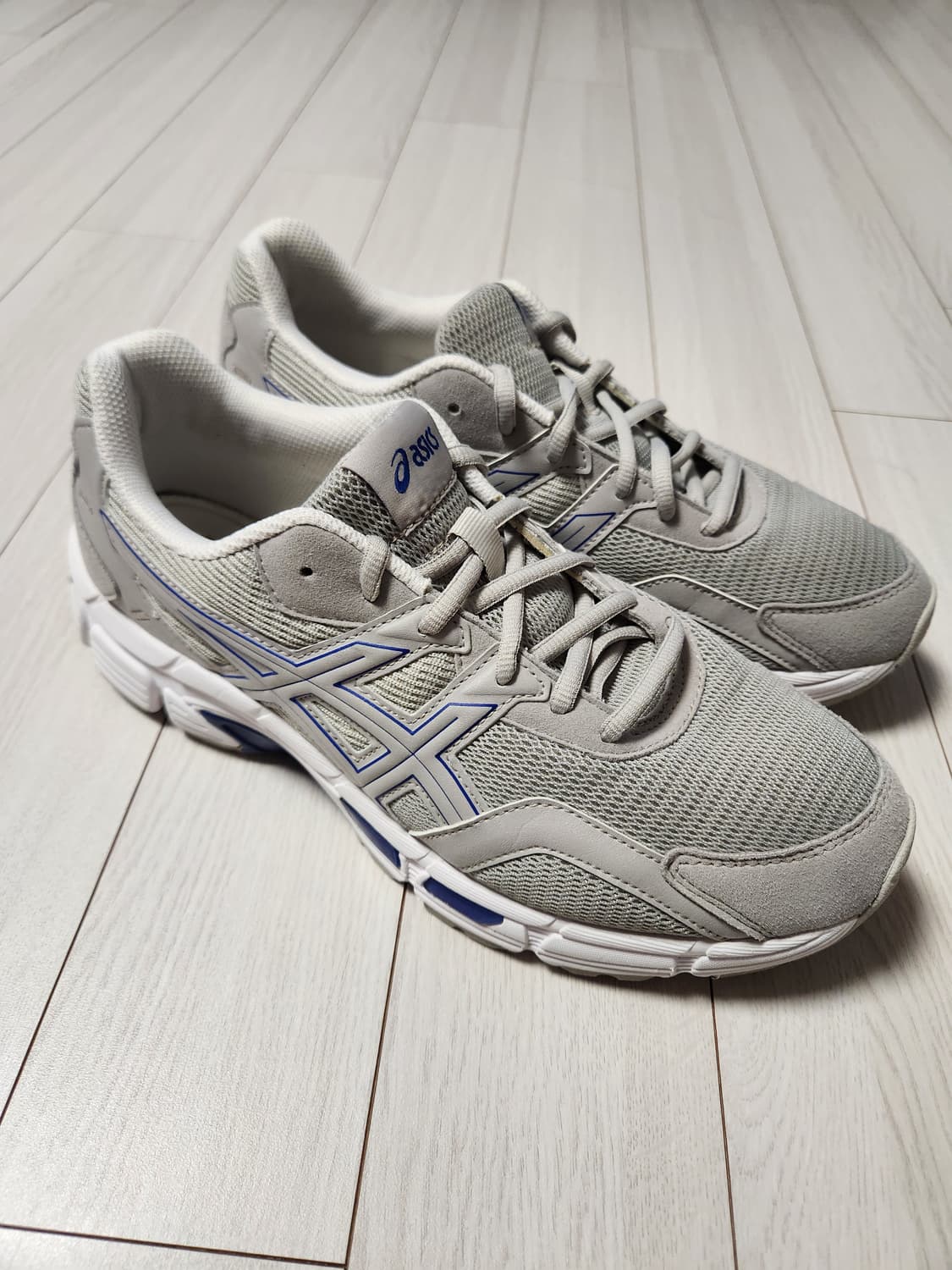 아식스 젤 조그 MC 그레이 사이즈275

여러 중고사이트에도 같이 판매 상품이미지3