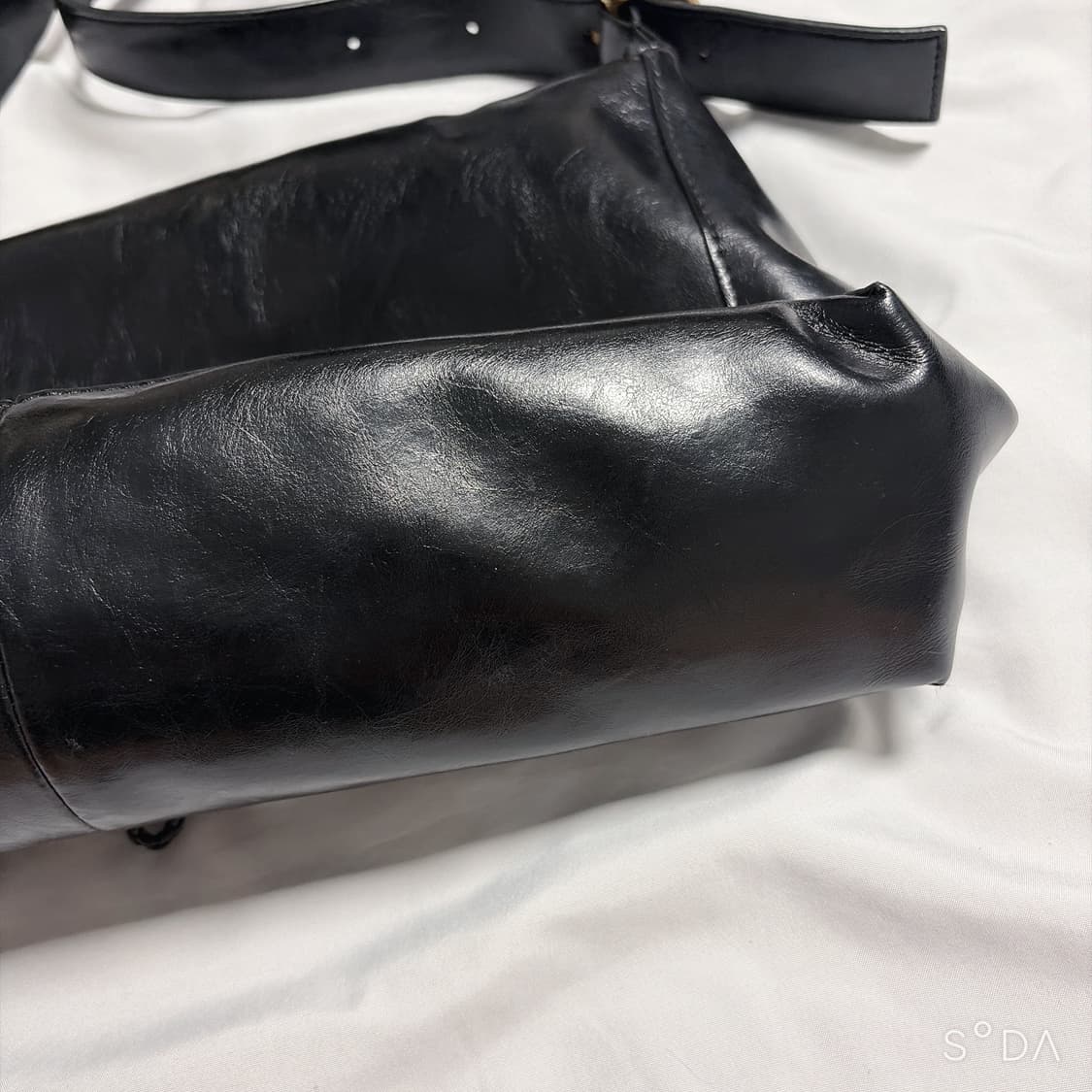 루에브르 삭드자뎅 소가죽 숄더백 상품이미지3