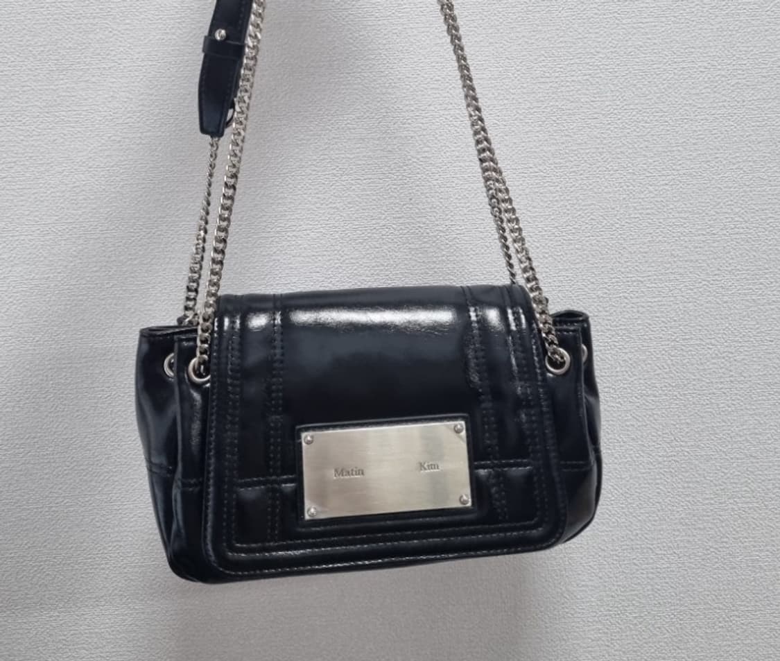 (새상품)마뗑킴 글로시 퀼팅 스몰 체인백 블랙 마땡킴 상품이미지2