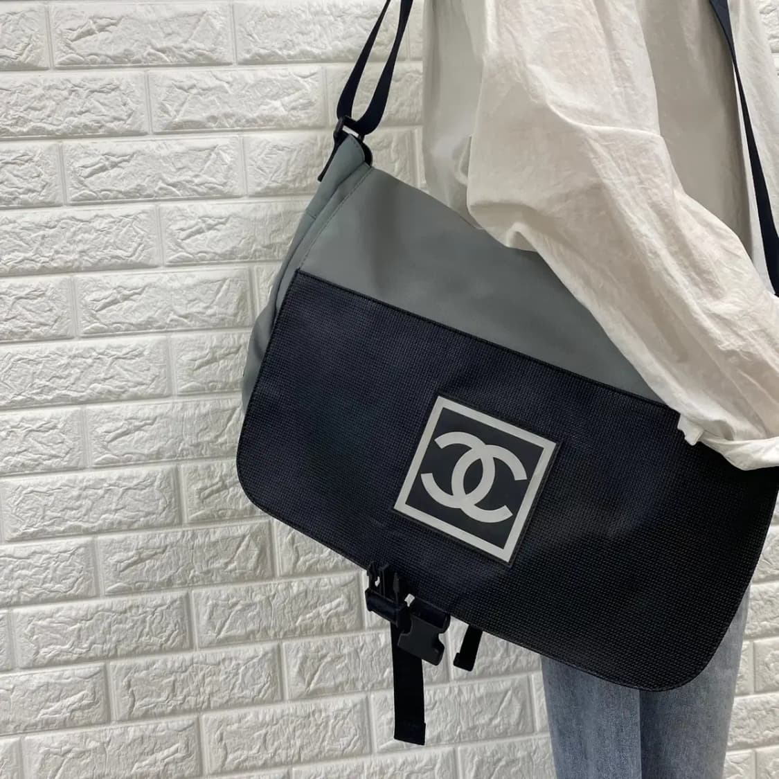 CHANEL / 빈티지 샤넬 8번대 스포츠 라인 메신저 백 / 크로스백 상품이미지3