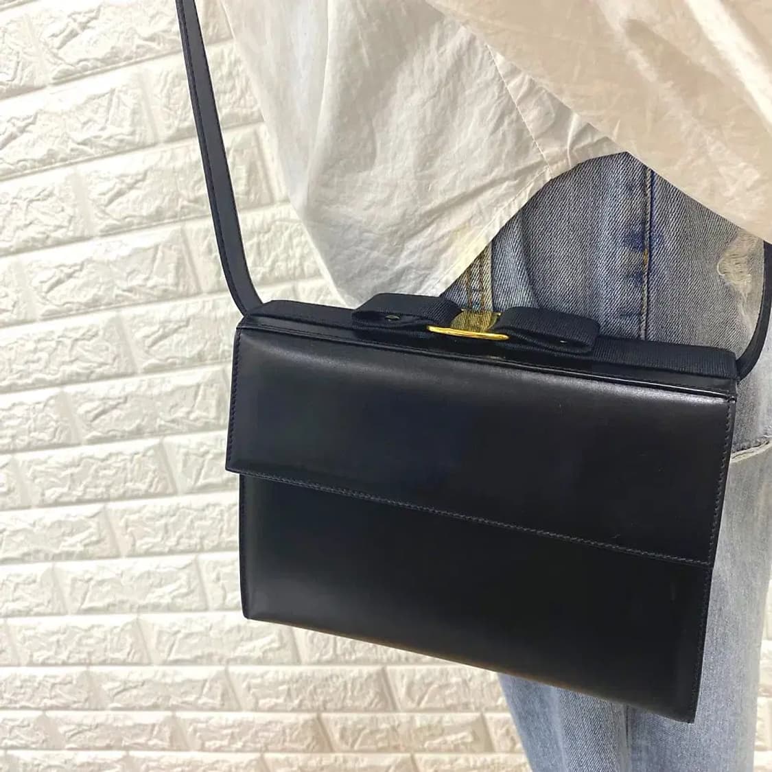 FERRAGAMO / 빈티지 페라가모 블랙 탑 바라보우 숄더백 /투웨이백 상품이미지3