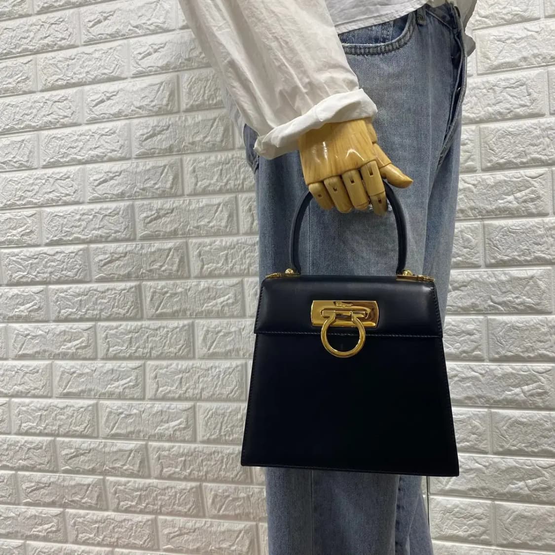 FERRAGAMO / 빈티지 페레가모 블랙 간치니 스몰 켈리백 /투웨이백 상품이미지3