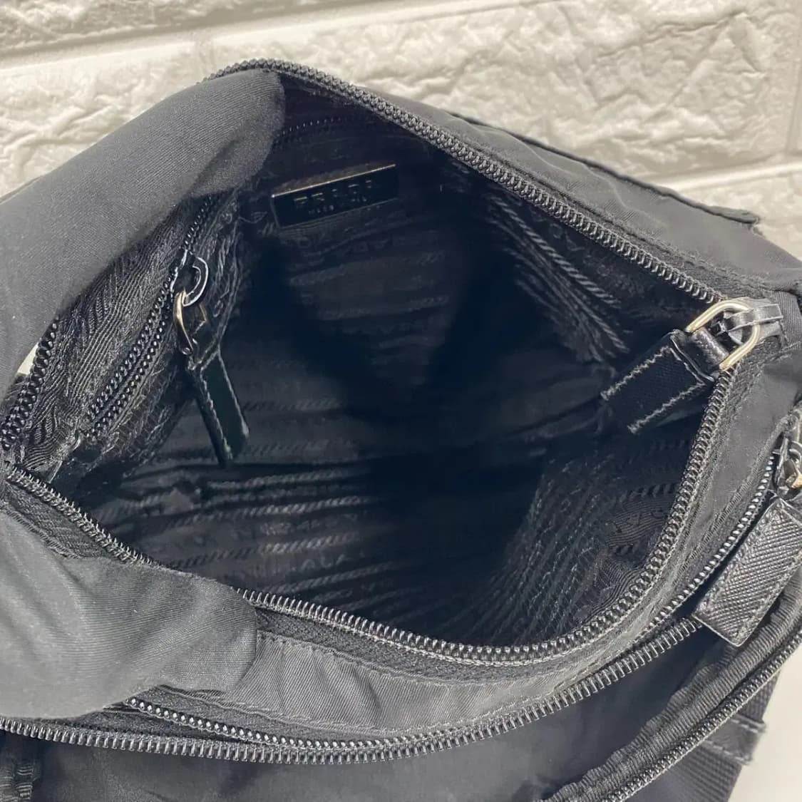 PRADA / 빈티지 프라다 삼각로고 블랙 포코노 벨트백 / 힙색 상품이미지10
