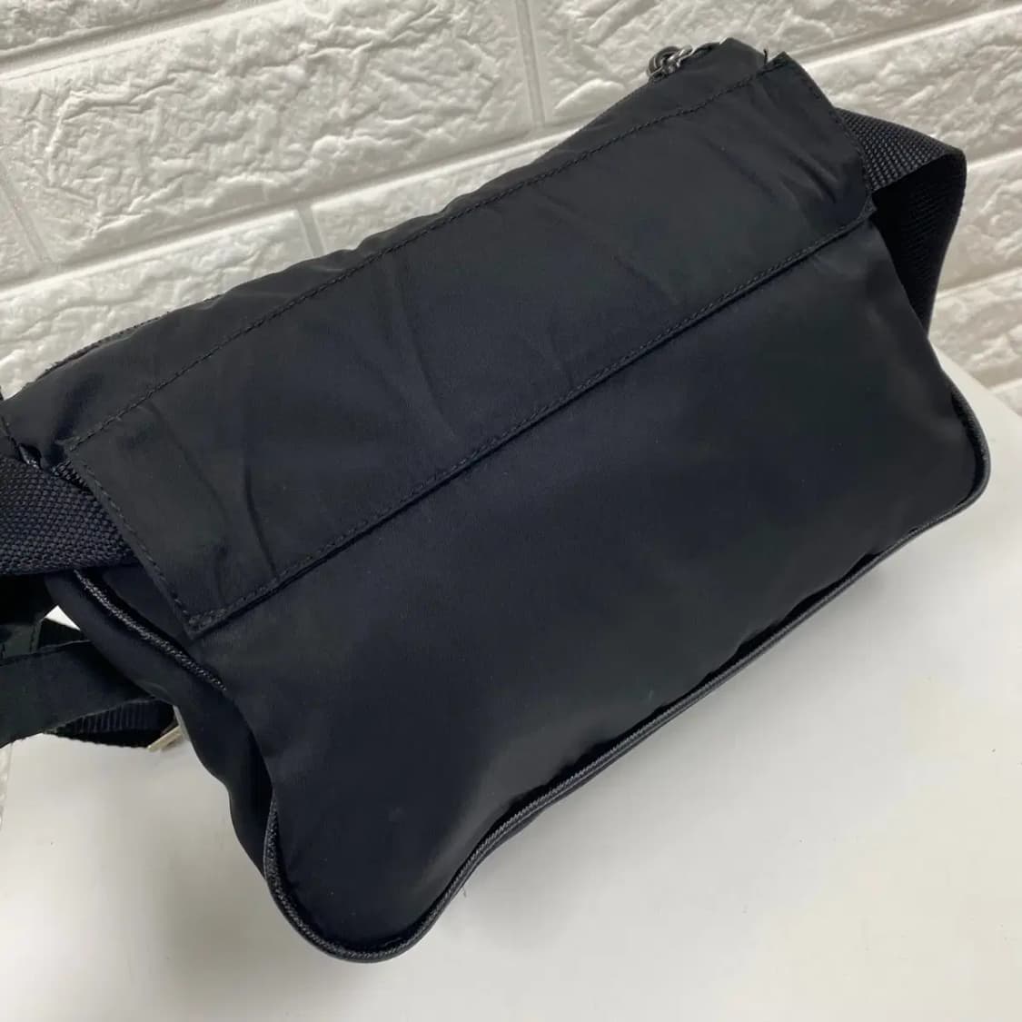 PRADA / 빈티지 프라다 삼각로고 블랙 포코노 벨트백 / 힙색 상품이미지5